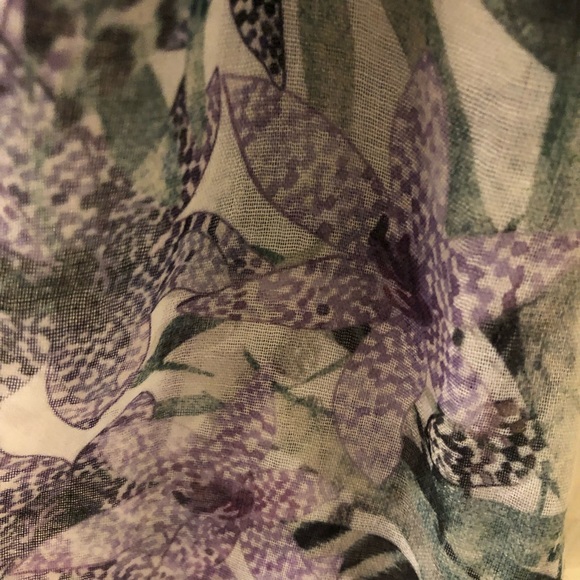 Tropical Floral Print Scarf/Wrap - Picture 7 of 11